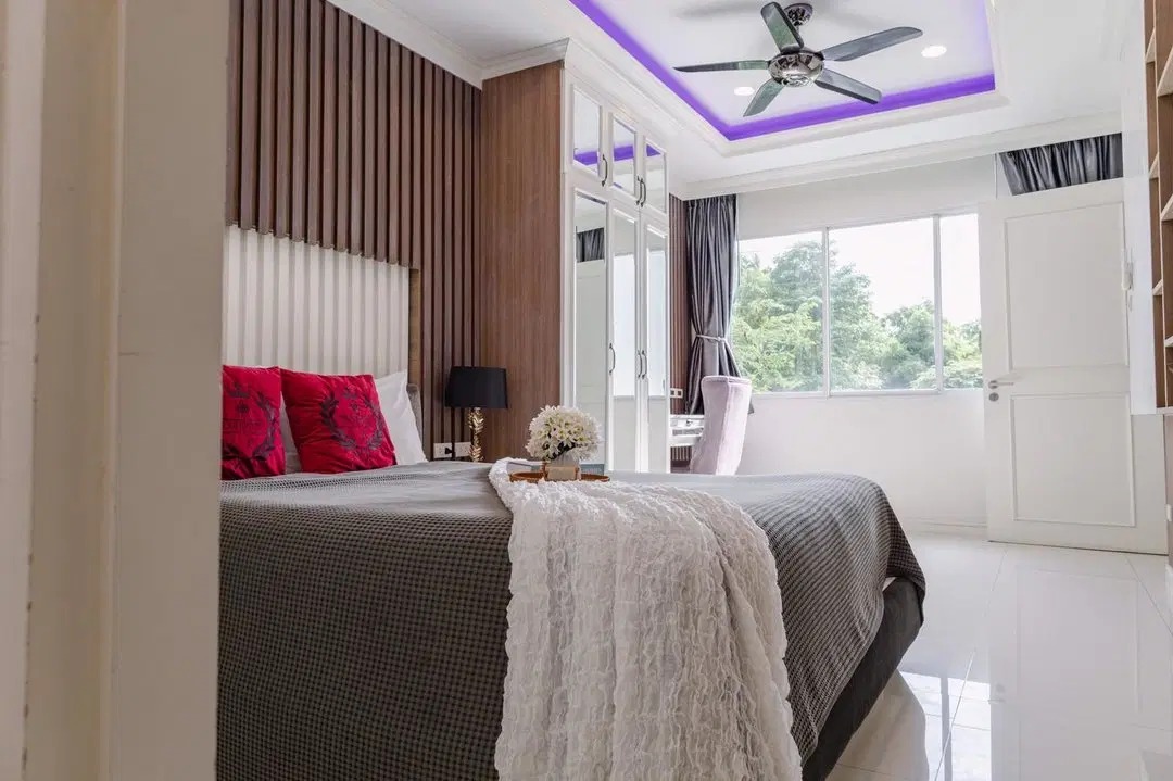 บ้าน โมเดิร์น พูล วิลล่า
