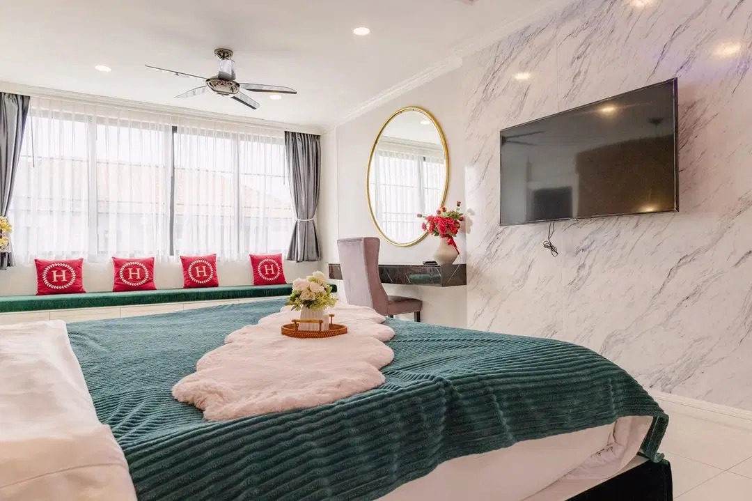 บ้าน โมเดิร์น พูล วิลล่า