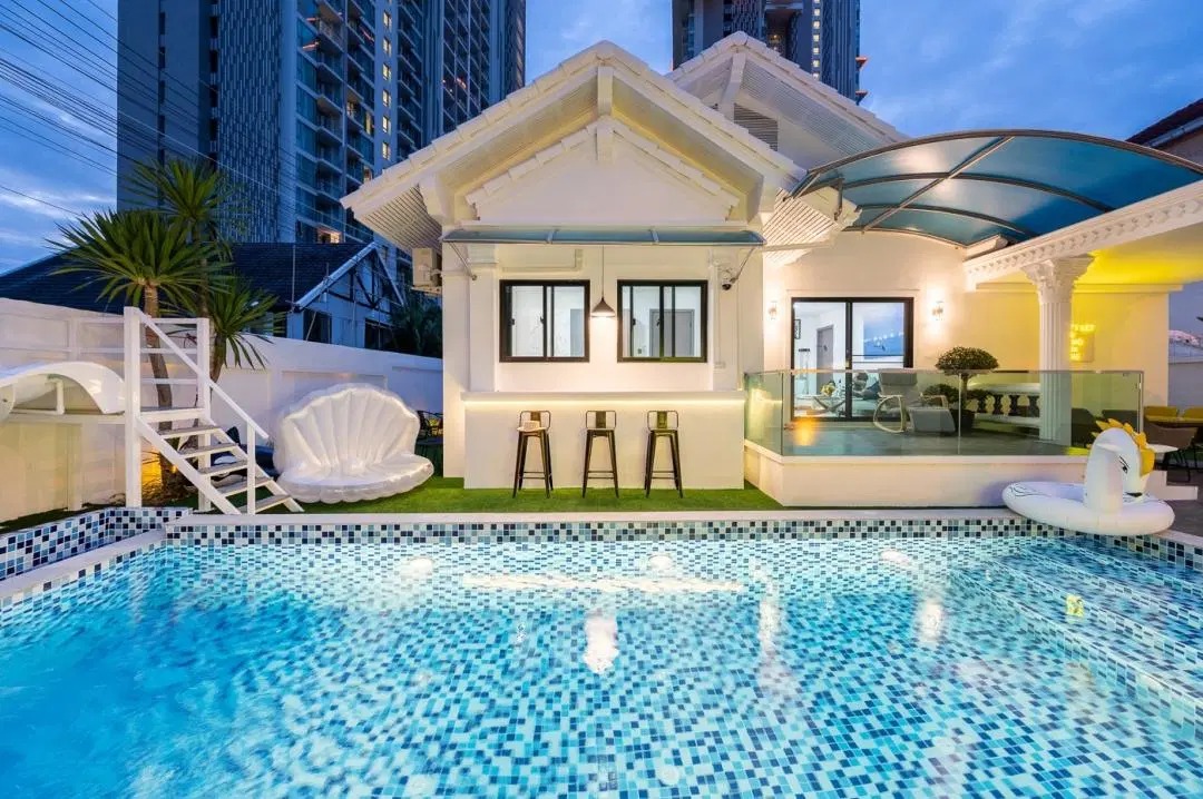 โมเดิร์น ยาร์ด พูล วิลล่า