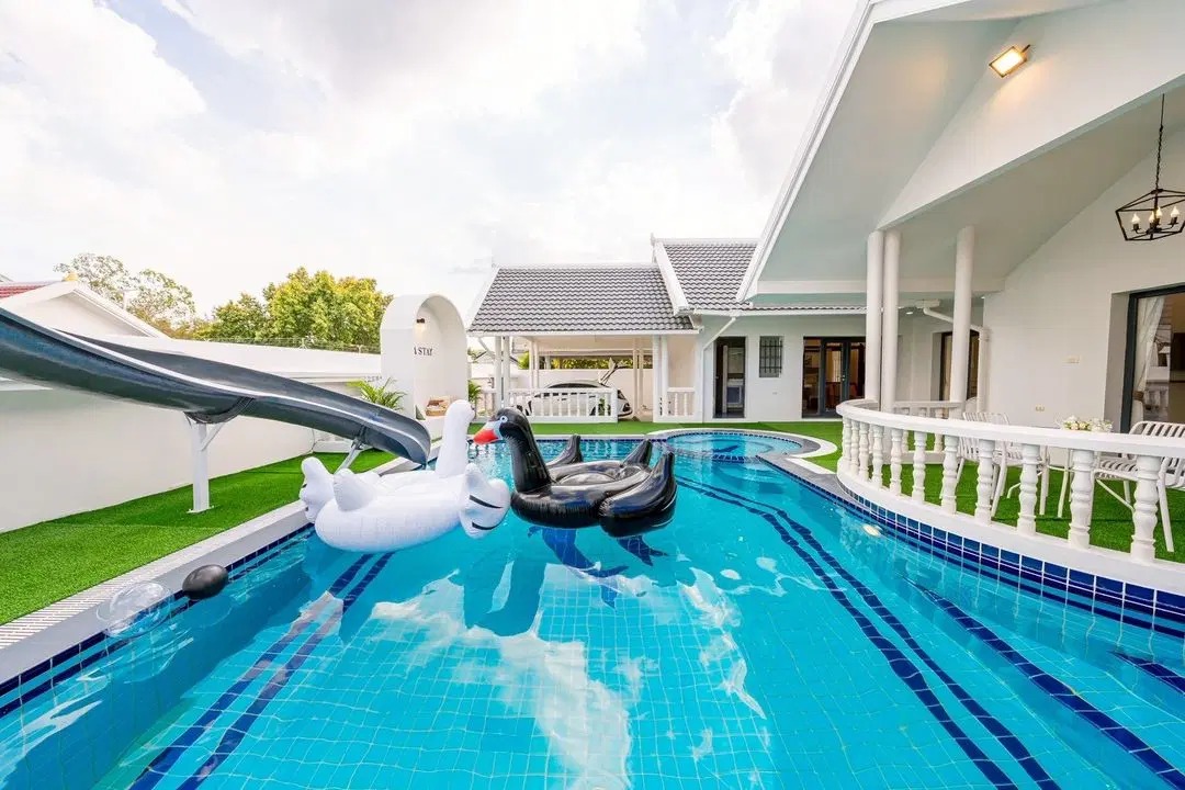 แฮปปี้ เนสท์ พูล วิลล่า